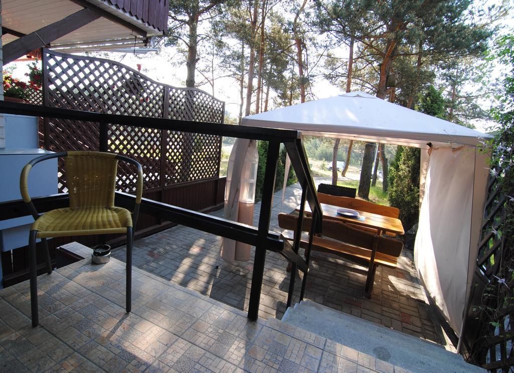 Guesthouse "Nakvyne Pas Zveja" Purvynes Street Nida Exterior foto