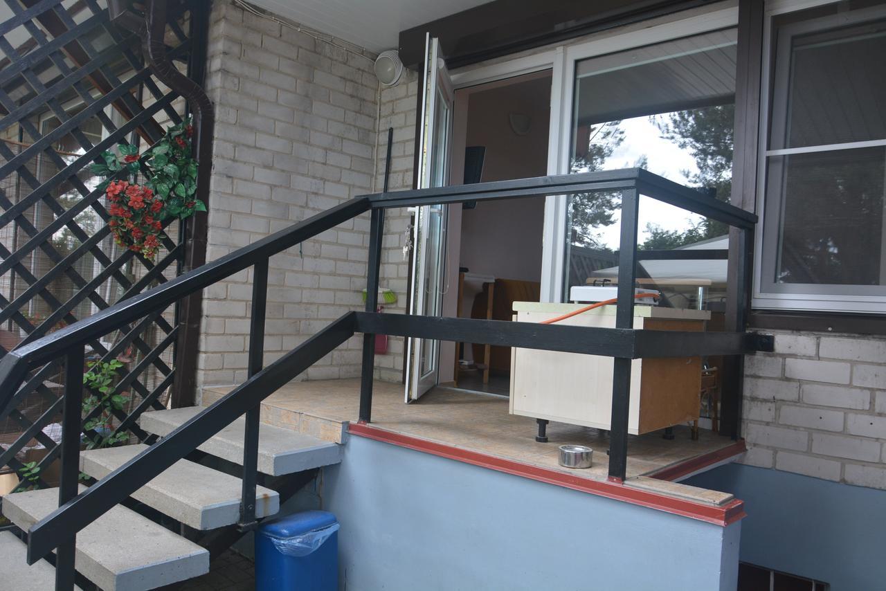 Guesthouse "Nakvyne Pas Zveja" Purvynes Street Nida Exterior foto